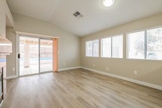 4421 La Lima Ct in Las Vegas, NV - Foto de edificio - Building Photo