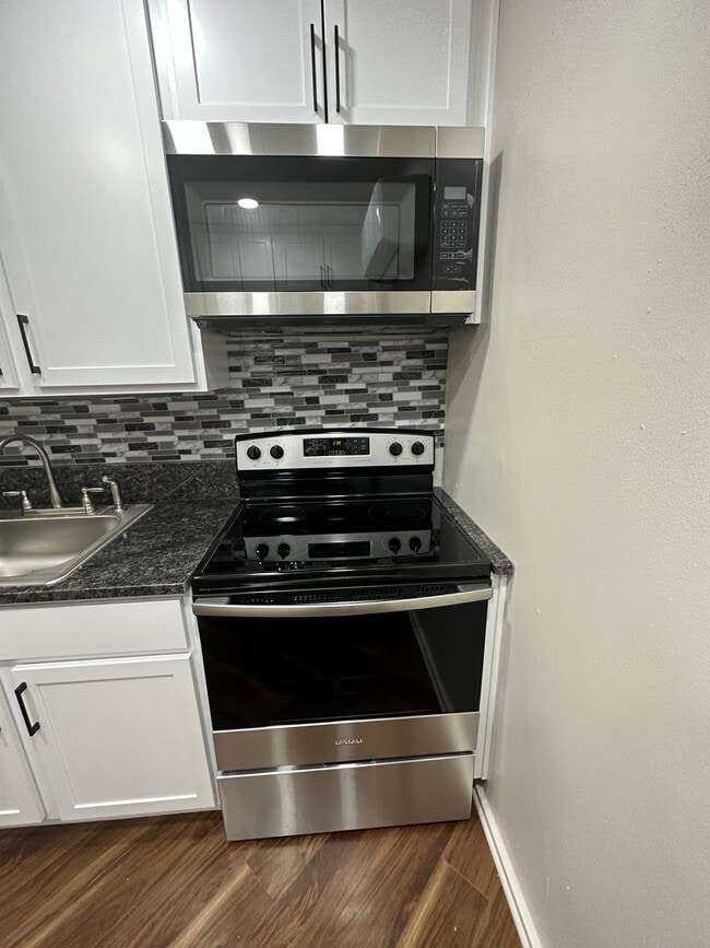 411 Lindsay Rd in Clemson, SC - Building Photo - Building Photo