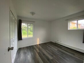 2096 Mississippi St in St. Paul, MN - Foto de edificio - Building Photo