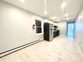 212 Zabriskie St in Jersey City, NJ - Building Photo