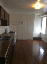 130 E College Ave in York, PA - Foto de edificio - Building Photo