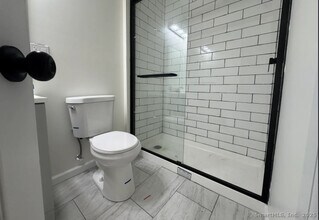 61 Field St in Waterbury, CT - Building Photo - Building Photo