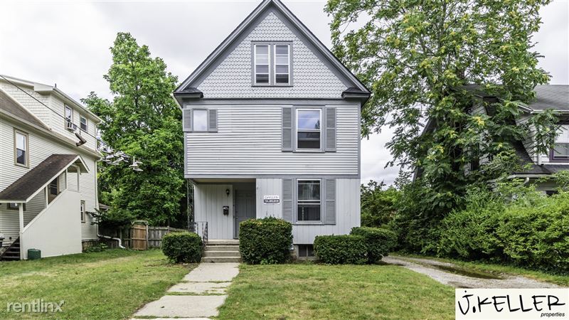 1114 S Forest Ave in Ann Arbor, MI - Foto de edificio