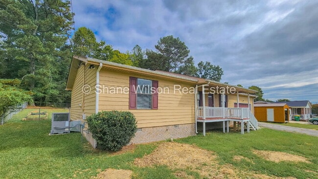 194 Ridgewood Dr in Chickamauga, GA - Building Photo - Building Photo