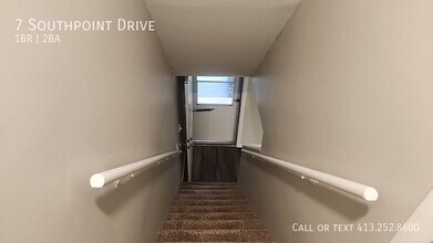 7 Southpoint Dr in Amherst, MA - Building Photo - Building Photo