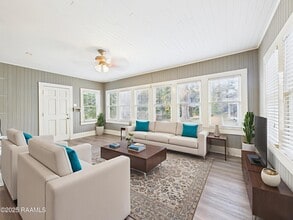 408 Harding St in Lafayette, LA - Foto de edificio - Building Photo