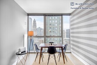 201 N Garland Ct in Chicago, IL - Building Photo - Building Photo