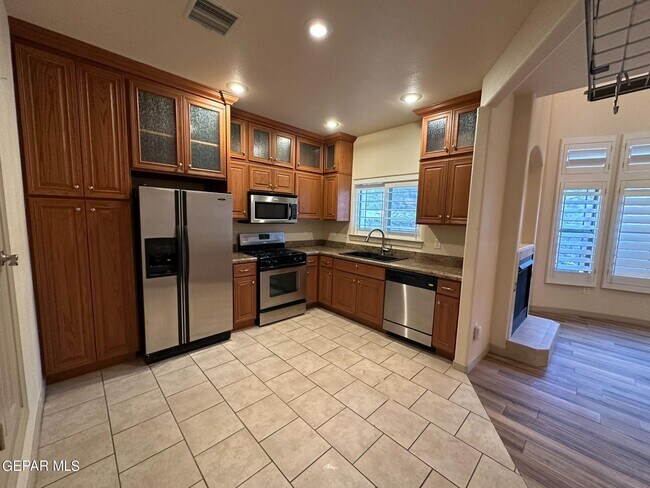 5939 Bandolero Dr in El Paso, TX - Building Photo - Building Photo