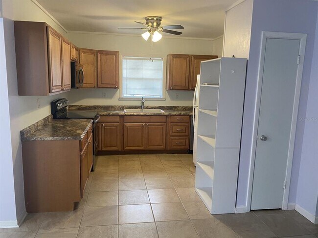 203 Palmetto Rd W in Nokomis, FL - Building Photo - Building Photo
