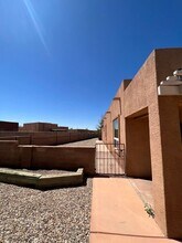 1020 Vía Chamisa NE in Albuquerque, NM - Building Photo - Building Photo