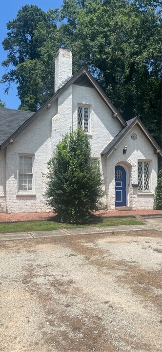 450 Stanley Ave Photo
