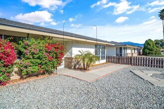 41012 Beachwood Ave in Hemet, CA - Building Photo - Building Photo