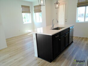 1656 S Tower Rd in Aurora, CO - Building Photo - Building Photo
