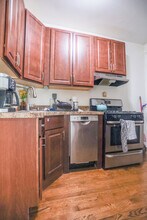 2465 N Clark St-Unit -2 in Chicago, IL - Building Photo - Building Photo