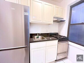EAST 55 STREET in New York, NY - Building Photo - Building Photo