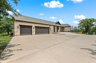 248 Howard Rd in Valley View, TX - Building Photo - Building Photo