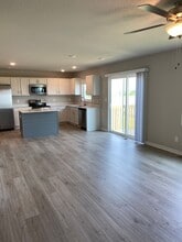 917 Knoll Dr in Norwalk, IA - Building Photo - Building Photo