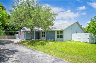7761 NW 4th St in Plantation, FL - Building Photo