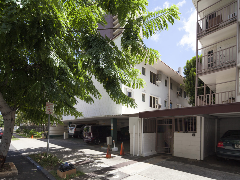 423 Namahana St in Honolulu, HI - Building Photo