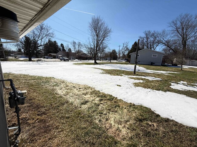 5904 Warren Dr in Cicero, NY - Building Photo - Building Photo