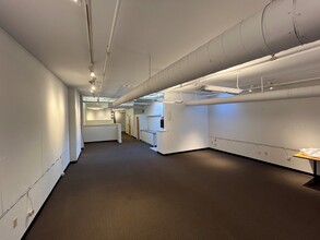 33 Kingston St, Unit #5 in Boston, MA - Building Photo - Building Photo