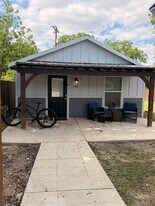4411 Lark Ave, Unit 102 in San Antonio, TX - Building Photo