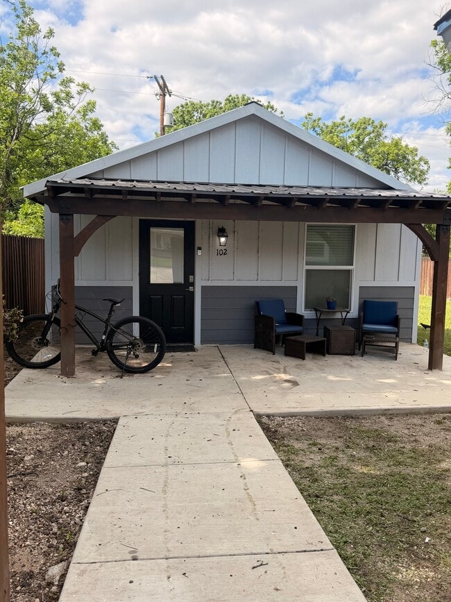 4411 Lark Ave, Unit 102