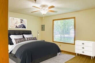 Cottages of White Bear Lake Township in White Bear Lake, MN - Foto de edificio - Building Photo