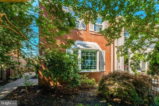 property at 1600 Woodbine St