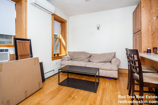 97 Myrtle St, Unit 3 in Boston, MA - Building Photo - Building Photo