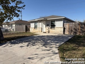 207 Carranza St in San Antonio, TX - Building Photo - Building Photo