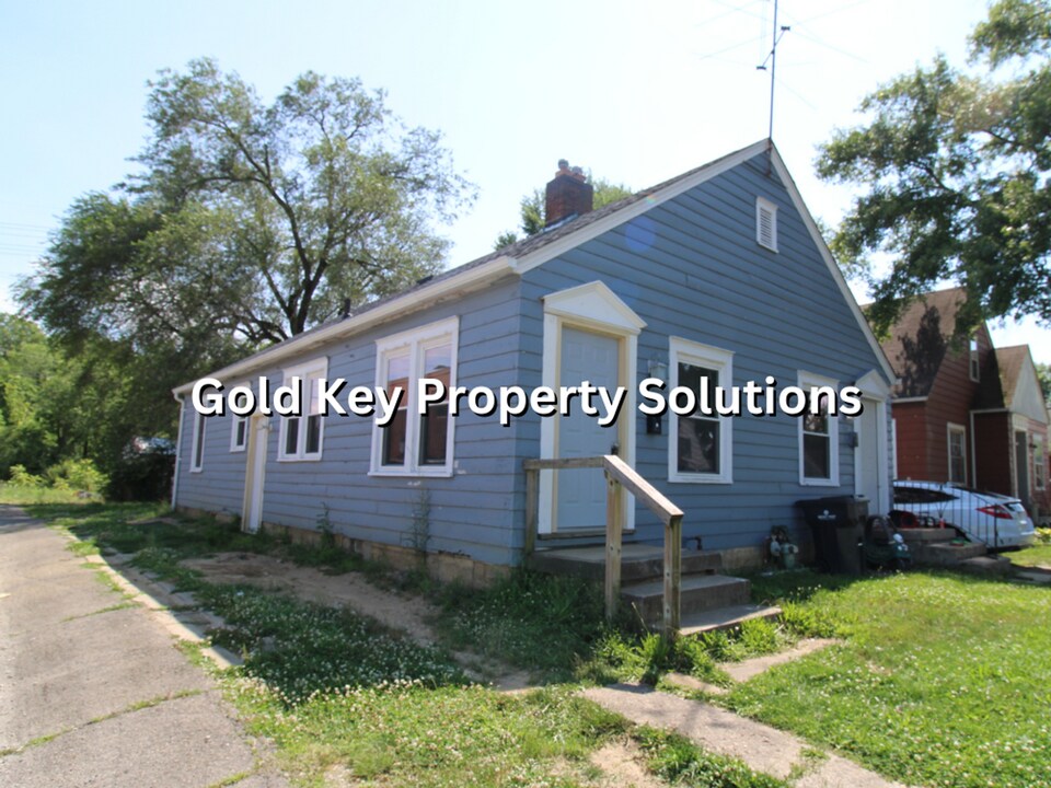 901-903 E 32nd St in Anderson, IN - Building Photo