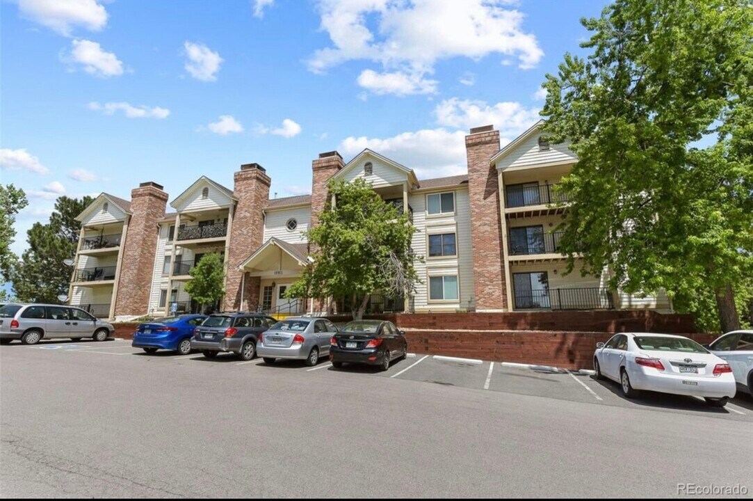 15911 E Dakota Pl, Unit 15911 Dakota Pl #301 in Aurora, CO - Building Photo