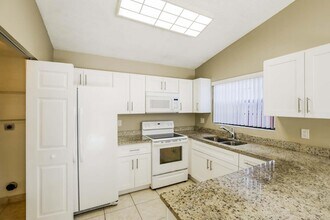 11433 SW 74th Terrace in Miami, FL - Building Photo - Building Photo