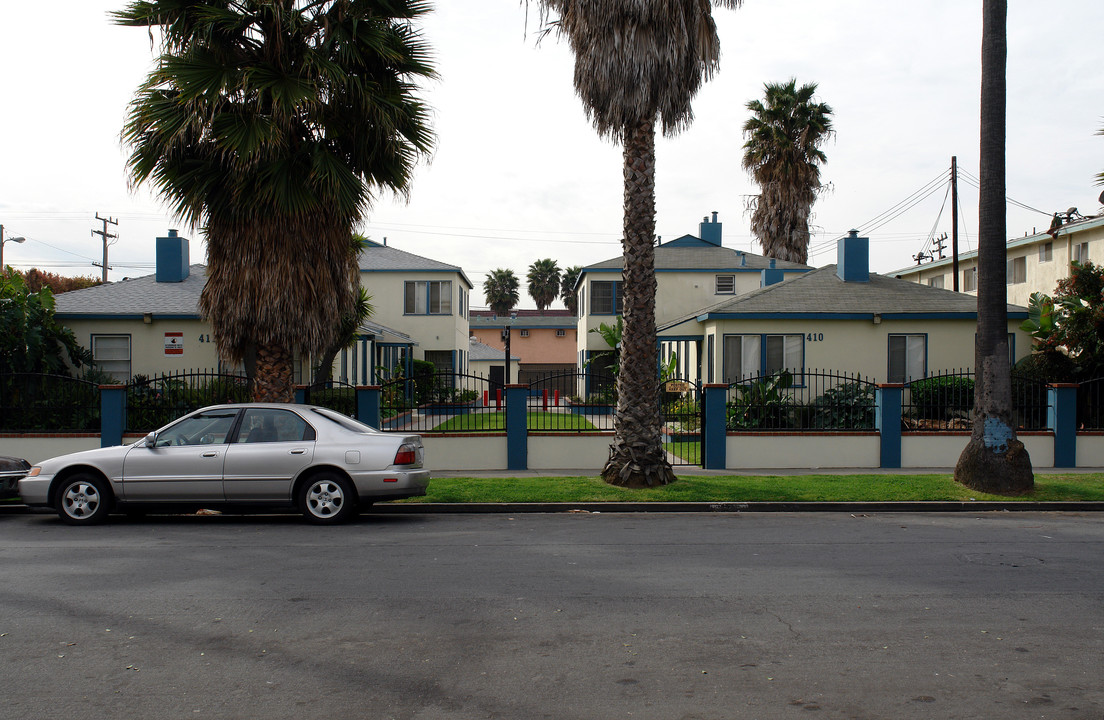 412 E 99th St in Inglewood, CA - Foto de edificio