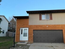 2931 King James Way in Fitchburg, WI - Building Photo