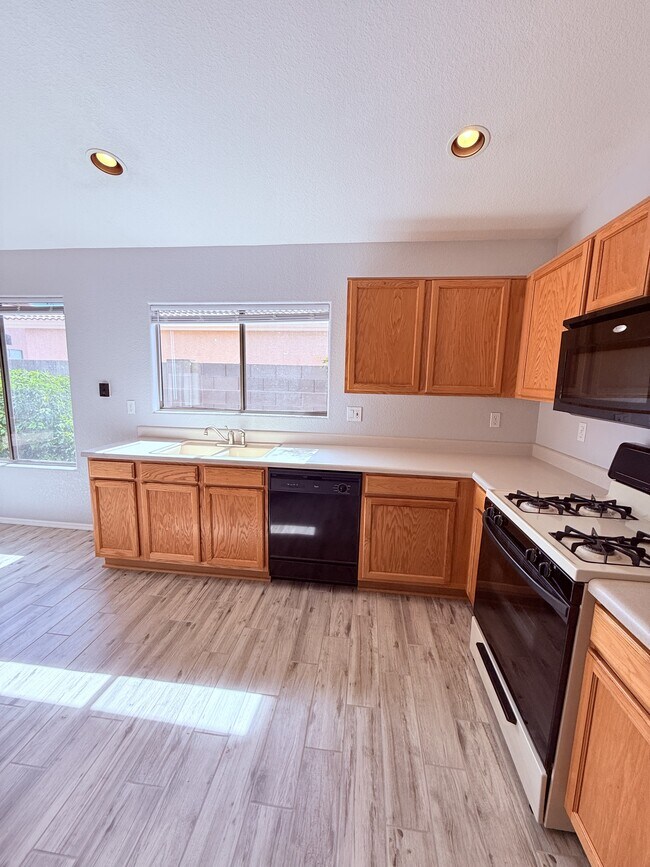 6975 W Harcuvar Dr in Tucson, AZ - Building Photo - Building Photo