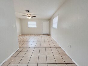 5723 Silver Spur Dr in Holiday, FL - Building Photo - Building Photo