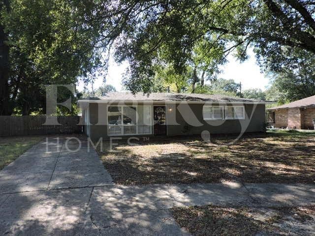 5183 Warfield Dr in Memphis, TN - Building Photo - Building Photo