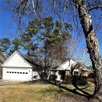 175 Boxford Ct, Unit 6 in Alpharetta, GA - Building Photo