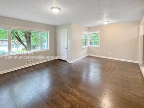 3400 Bonaire Dr in Charlotte, NC - Building Photo - Building Photo