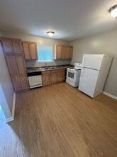 1002 Salisbury St in Kernersville, NC - Building Photo - Building Photo