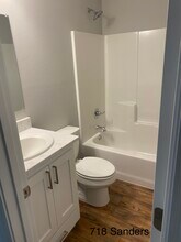 718 S Sanders St in Nacogdoches, TX - Building Photo - Building Photo