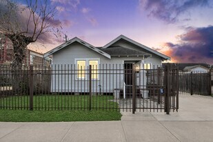 2820 Holman St in Houston, TX - Building Photo