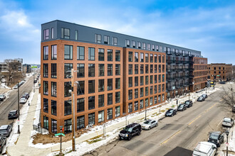 MODA on Raymond in St. Paul, MN - Foto de edificio - Building Photo