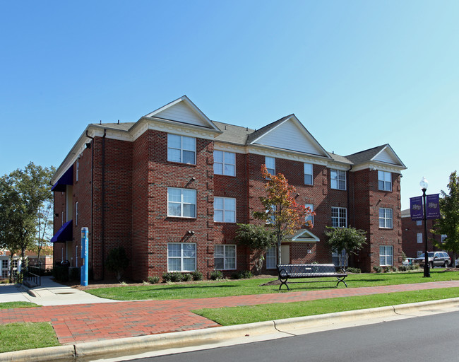 University Apartments in High Point, NC - Building Photo - Building Photo