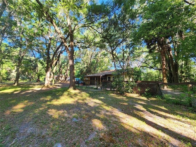 206 NE 7th Pl in Micanopy, FL - Building Photo - Building Photo