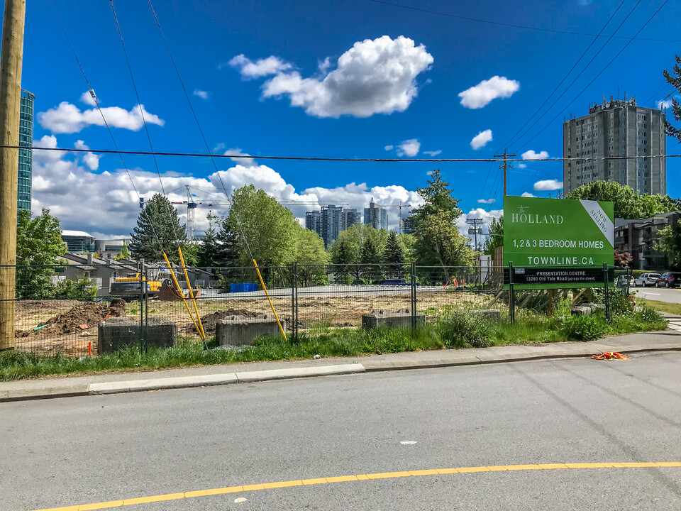 The Holland in Surrey, BC - Building Photo