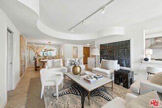 838 N Doheny Dr, Unit 10-1016 in West Hollywood, CA - Building Photo - Building Photo