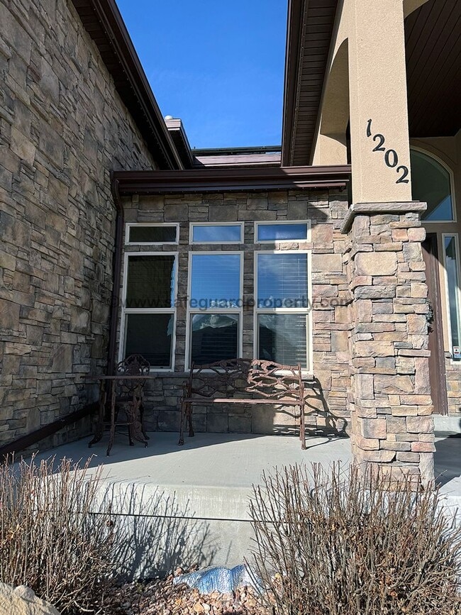 1202 Michaelsen Way in West Jordan, UT - Building Photo - Building Photo
